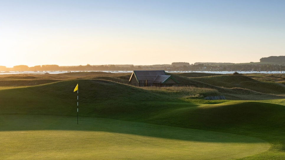 /content/dam/images/golfdigest/fullset/course-photos-for-places-to-play/royal-west-norfolk-fourteenth-green-scaled-1200x700.jpg