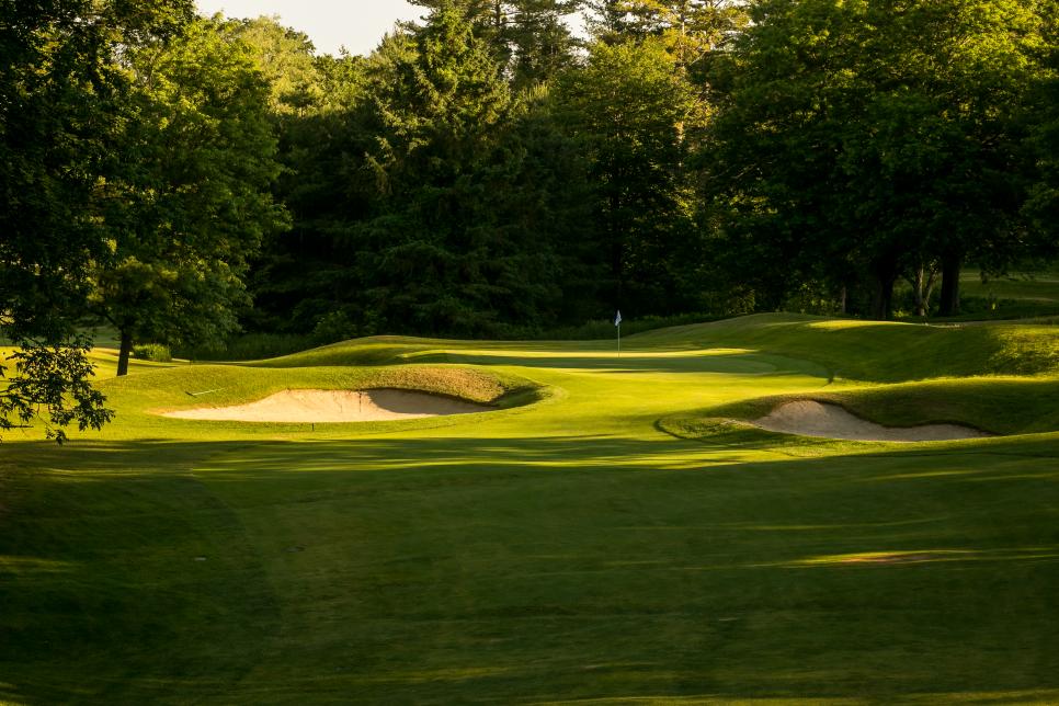 /content/dam/images/golfdigest/fullset/course-photos-for-places-to-play/rutland-countryclub-vermont-11680.jpg