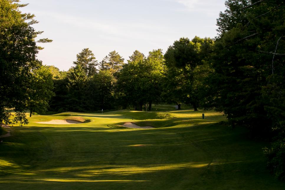 /content/dam/images/golfdigest/fullset/course-photos-for-places-to-play/rutlandcountryclub-vermont-11680.jpg