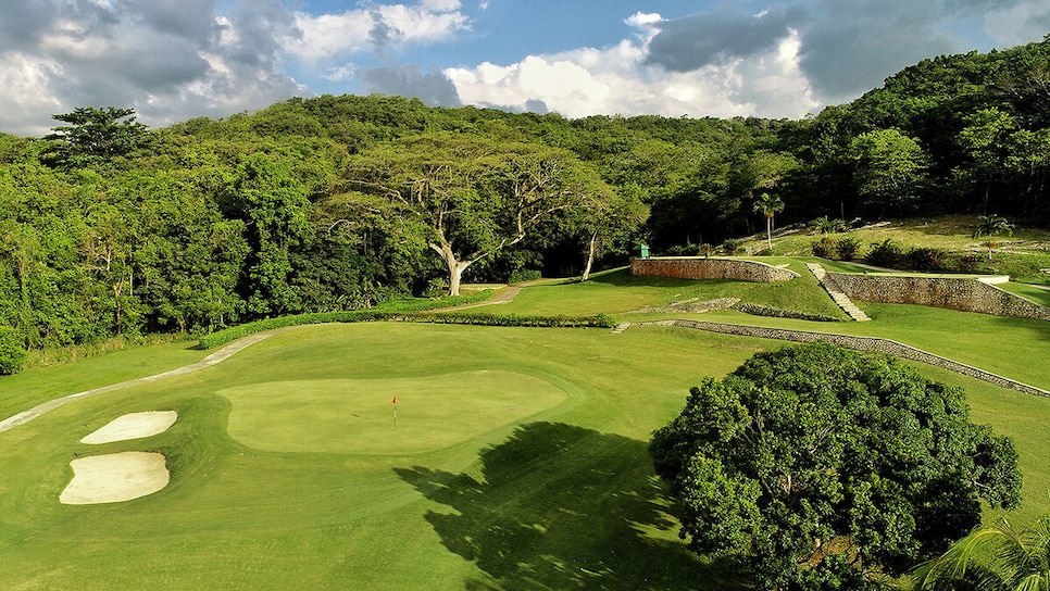 /content/dam/images/golfdigest/fullset/course-photos-for-places-to-play/the-tryall-club-golf-course-jamaica.jpg