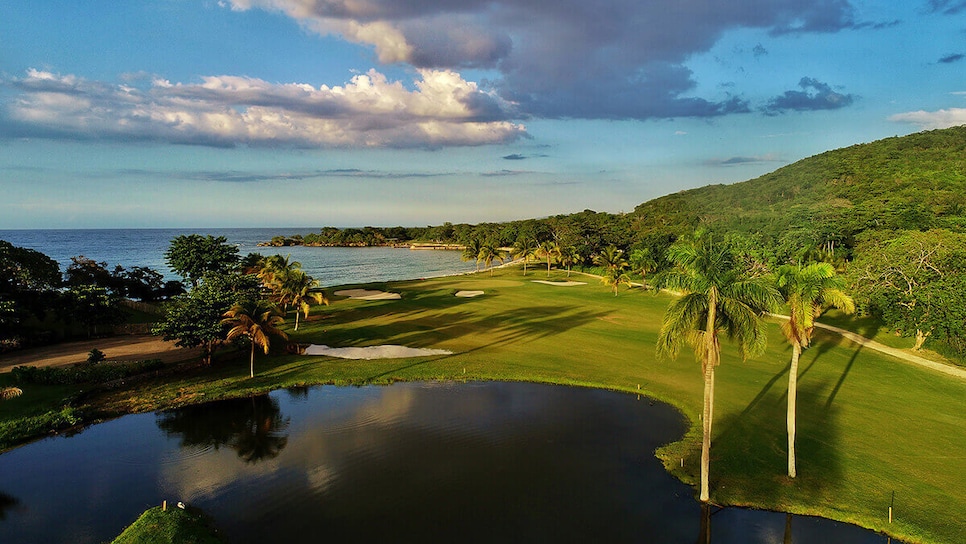 /content/dam/images/golfdigest/fullset/course-photos-for-places-to-play/the-tryall-club-jamaica.jpg