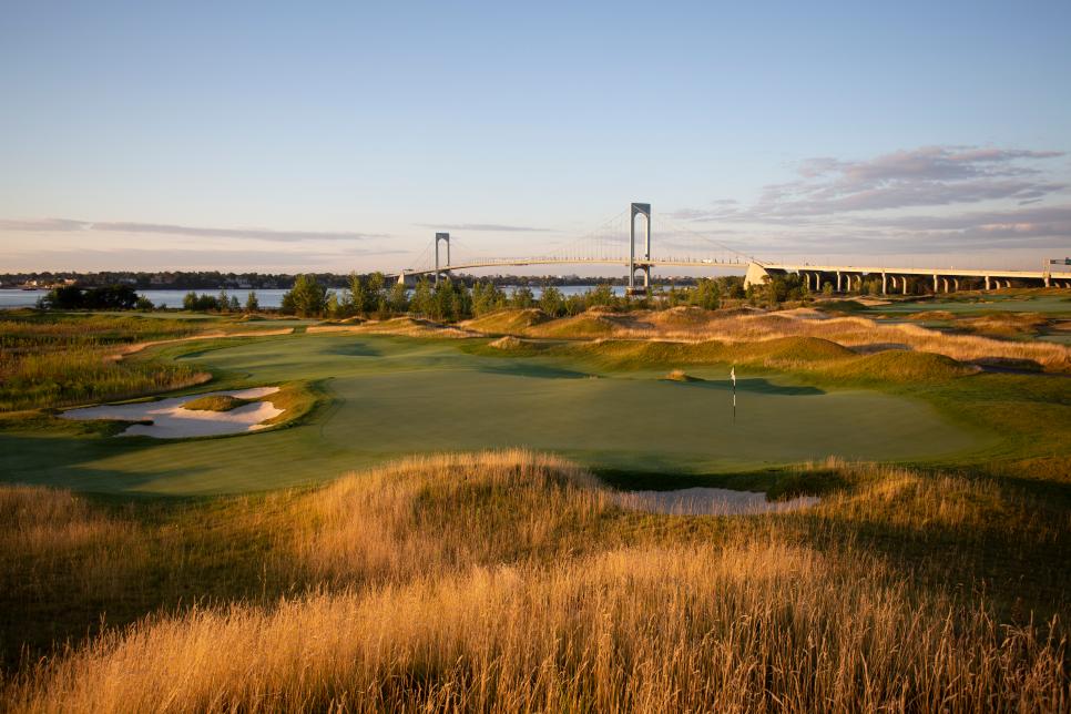 trump-ferry-point-behindseventeenthgreen-20576