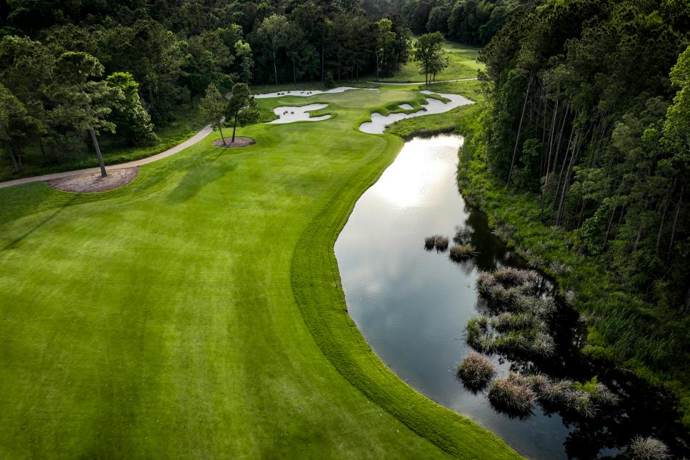 /content/dam/images/golfdigest/fullset/course-photos-for-places-to-play/whispering-pines-texas-sixth-20925.jpg
