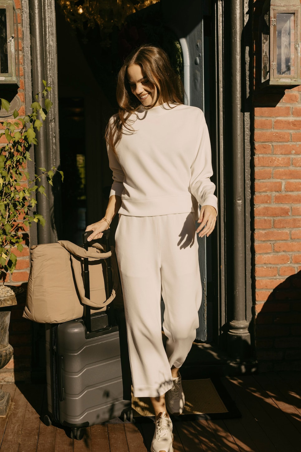 travel-gg-2025the-clubhouse-travel-pullover.jpeg