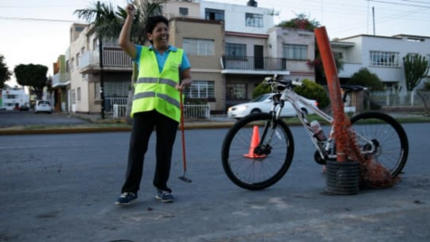 Mexican Cyclists Turn Damaged Streets Into a Mini Golf Course