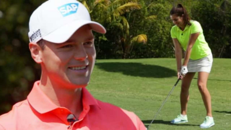 Martin Kaymer Gives Golf Lesson to Amateur American... in German