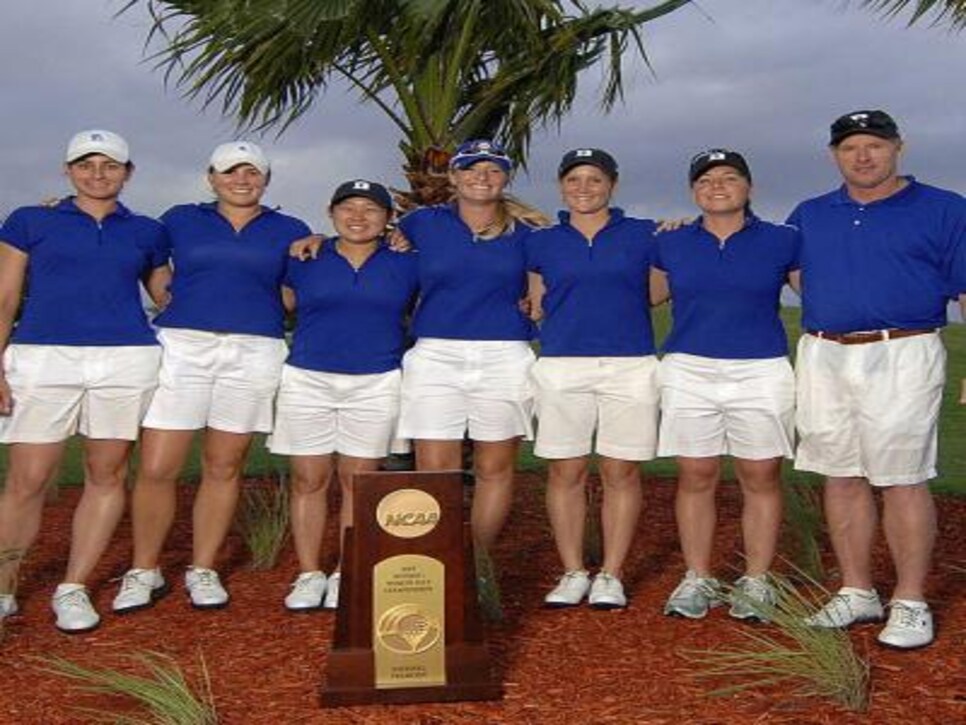 /content/dam/images/golfdigest/fullset/2015/07/20/55ad7030add713143b4216e3_blog-posts-photos-uncategorized-duke_womens_team_photo_at_2007_ncaa.jpg