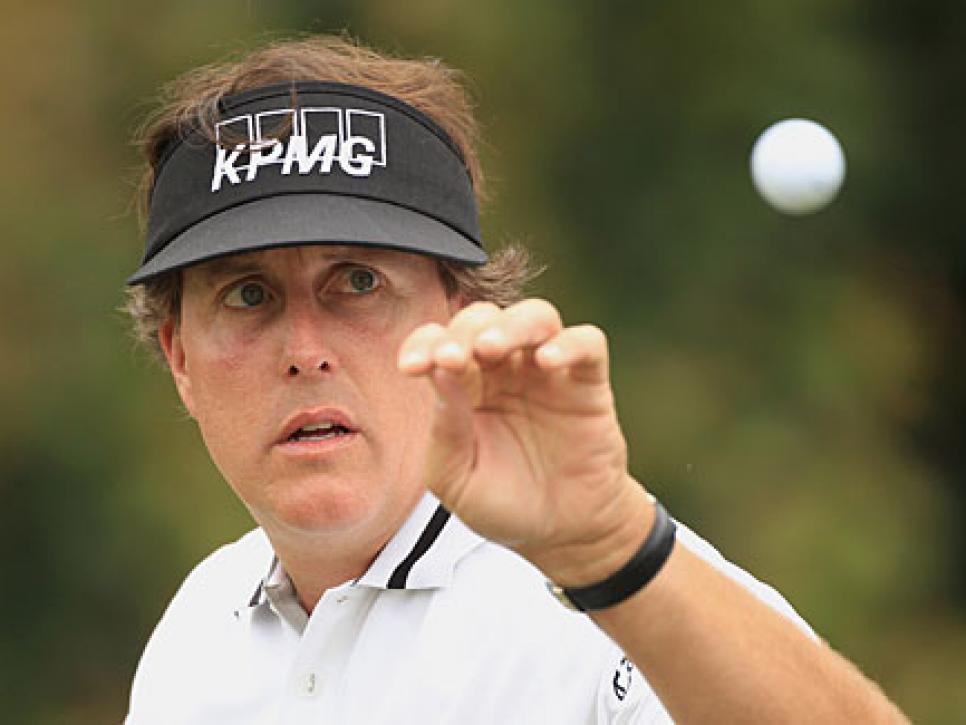 /content/dam/images/golfdigest/fullset/2015/07/20/55ad7150b01eefe207f67de5_golf-tours-news-blogs-local-knowledge-assets_c-2012-03-blog_mickelson_shed_0307-thumb-470x325-59242.jpg