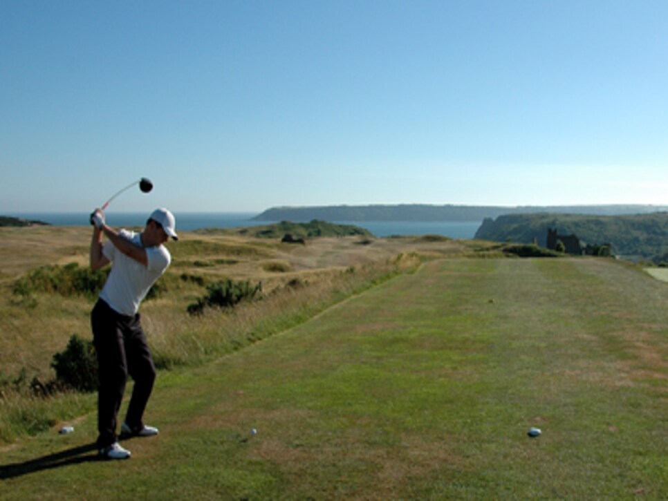 /content/dam/images/golfdigest/fullset/2015/07/20/55ad72cfadd713143b42445b_golf-courses-blogs-wheres-matty-g-Wales_TeeShot_7th.jpg