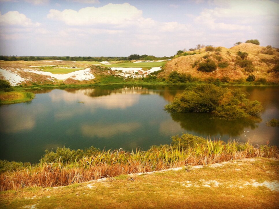 /content/dam/images/golfdigest/fullset/2015/07/20/55ad74e9add713143b426102_golf-courses-blogs-wheres-matty-g-assets_c-2012-05-Streamsong_Red_16c-thumb-470x470-68784.jpg