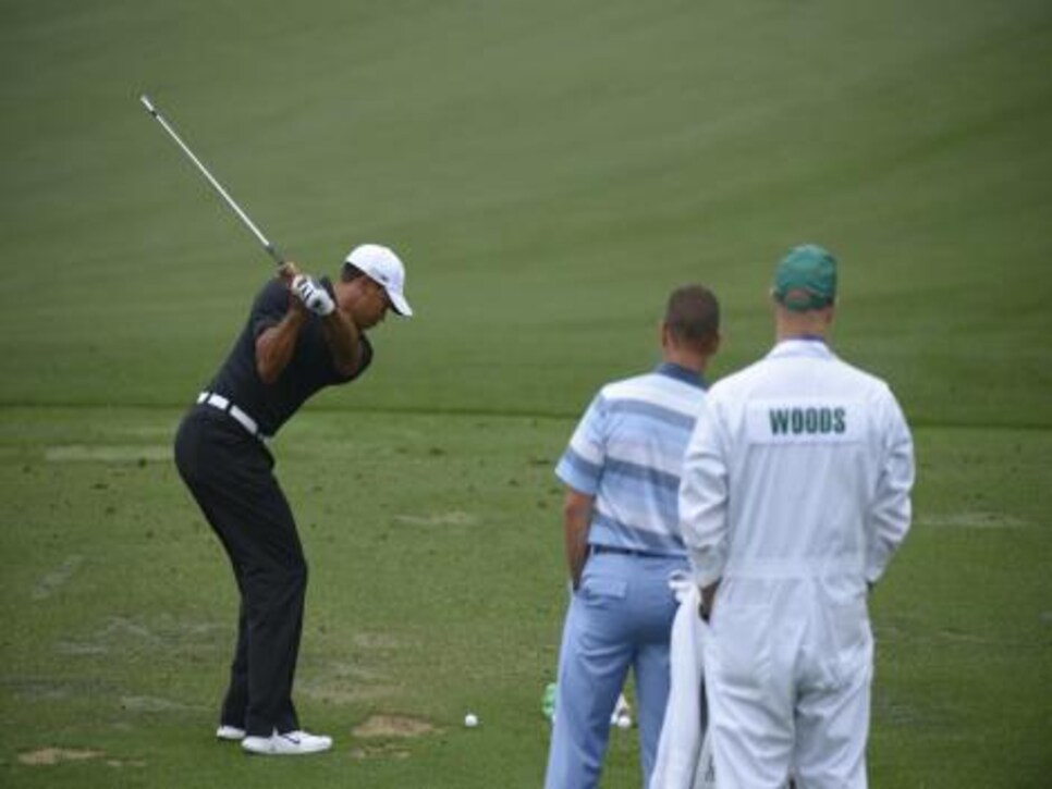 /content/dam/images/golfdigest/fullset/2015/07/20/55ad74ecb01eefe207f6b25e_golf-instruction-blogs-theinstructionblog-assets_c-2013-01-Tiger2012_Masters_Tues019-thumb-985x656-66944-thumb-470x313-87902.jpg