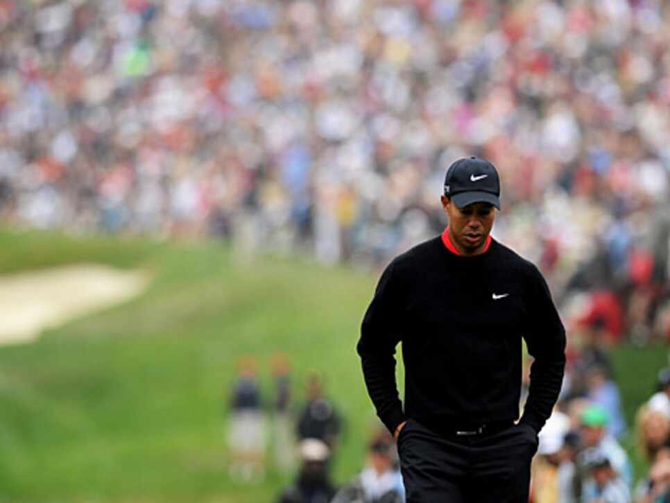 /content/dam/images/golfdigest/fullset/2015/07/20/55ad7506b01eefe207f6b39b_golf-tours-news-blogs-local-knowledge-tiger_woods_us_open_120617.jpg