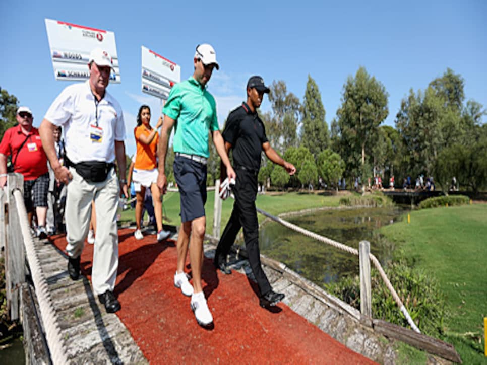 /content/dam/images/golfdigest/fullset/2015/07/20/55ad75e1add713143b426e31_golf-tours-news-blogs-local-knowledge-assets_c-2012-10-blog_tiger_woods_1010-thumb-470x270-81682.jpg