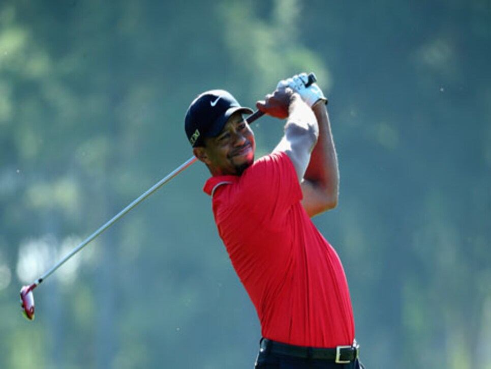 /content/dam/images/golfdigest/fullset/2015/07/20/55ad77c2b01eefe207f6d342_golf-tours-news-blogs-local-knowledge-assets_c-2013-11-blog-tiger-woods-1110-thumb-470x317-106663.jpg