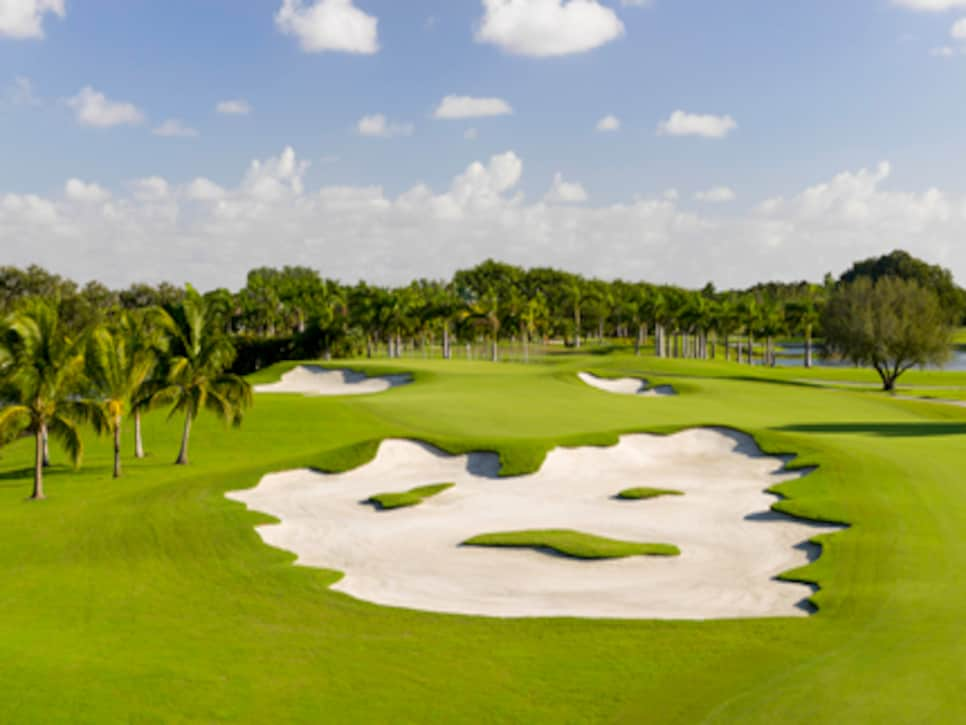 /content/dam/images/golfdigest/fullset/2015/07/20/55ad77d5add713143b428539_golf-tours-news-blogs-local-knowledge-assets_c-2014-03-LK-Doral-Blue-Monster-rebuild-2-thumb-440x293-115903.jpg