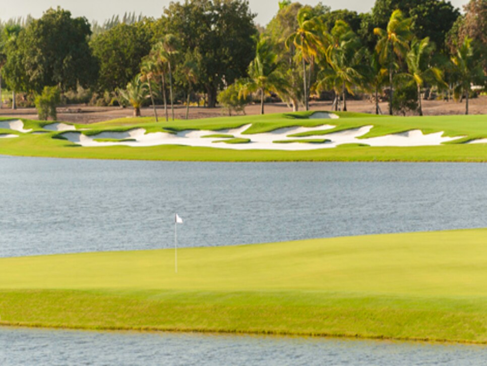 /content/dam/images/golfdigest/fullset/2015/07/20/55ad77d5b01eefe207f6d446_golf-tours-news-blogs-local-knowledge-assets_c-2014-03-Doral-Blue-Monster-15-16-thumb-470x313-116023.jpg