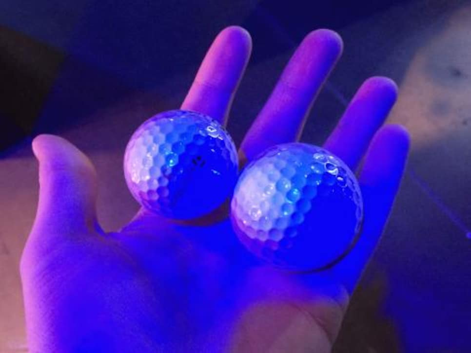 /content/dam/images/golfdigest/fullset/2015/07/20/55ad77f4add713143b4286c6_golf-equipment-blogs-newstuff-assets_c-2014-01-ball-470-thumb-470x364-111128.jpg