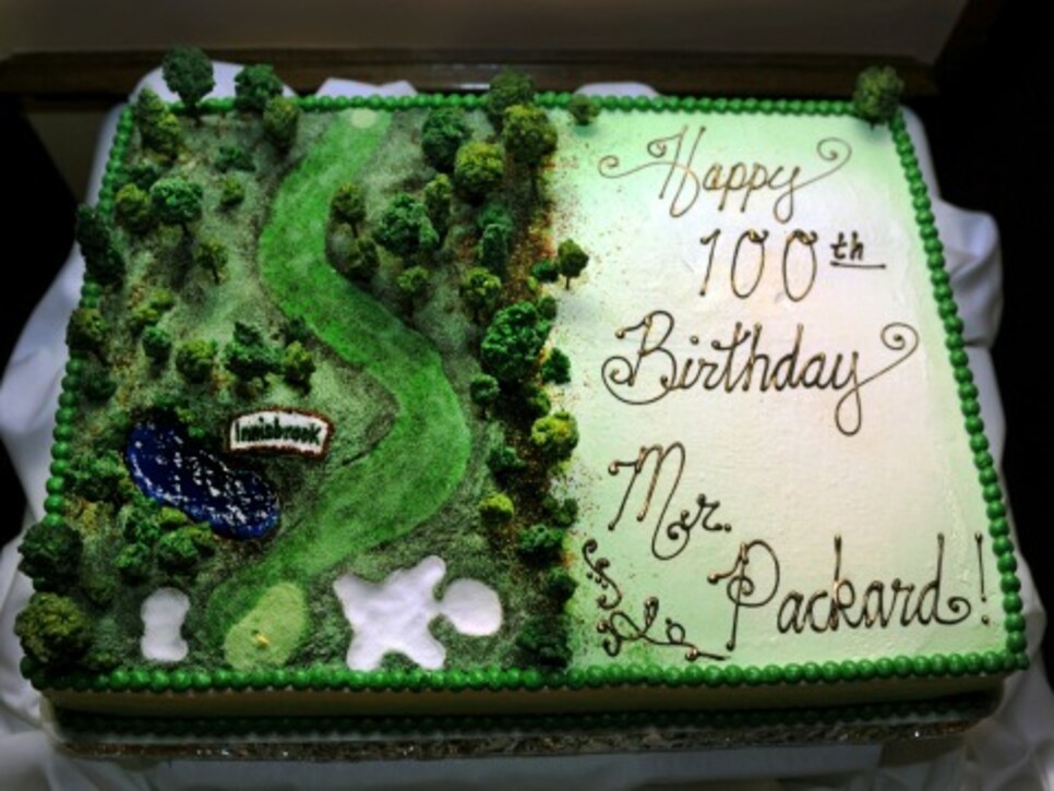 /content/dam/images/golfdigest/fullset/2015/07/20/55ad783eadd713143b428abf_golf-tours-news-blogs-local-knowledge-blog-larry-packards-100th-birthday-cake-480.jpg