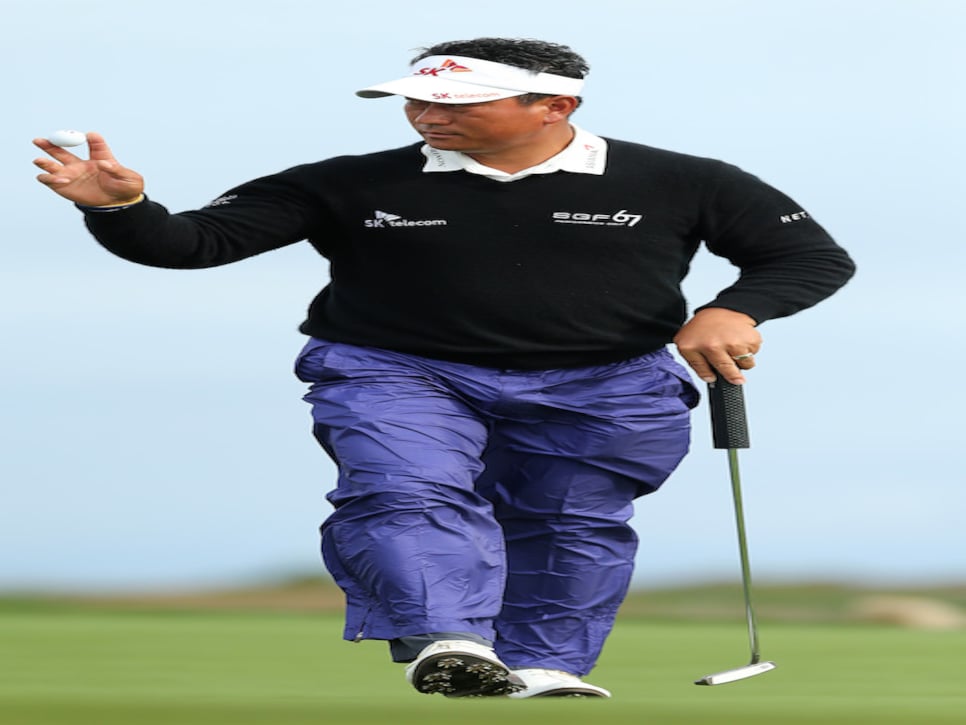 /content/dam/images/golfdigest/fullset/2015/07/20/55ad787aadd713143b428d9e_blogs-the-loop-assets_c-2014-04-loop-choiputting-thumb-518x889-132966.jpg