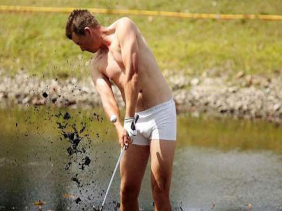 Спортсмены дании. Stenson strip down Golf. Удар из РАФ гольф.