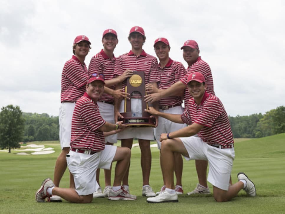 /content/dam/images/golfdigest/fullset/2015/07/20/55ad78a0add713143b428fee_blogs-the-loop-loop-alabama-men-2013-ncaa-trophy-518.jpg