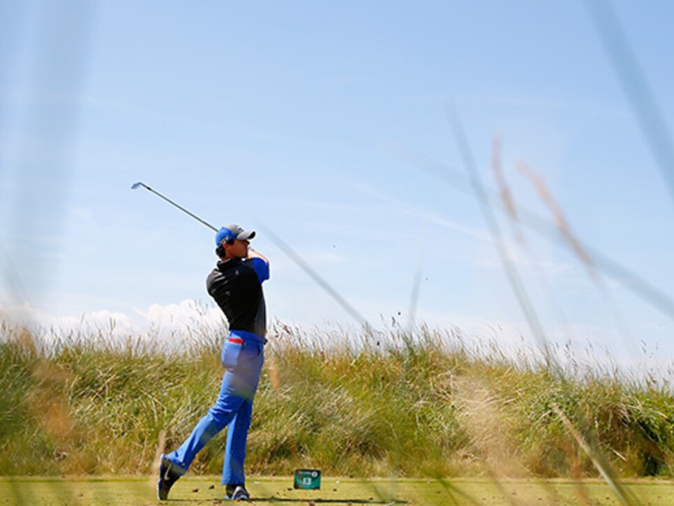 /content/dam/images/golfdigest/fullset/2015/07/20/55ad797badd713143b429bb4_blogs-the-loop-loop-rory-mcilroy-3-518.jpg