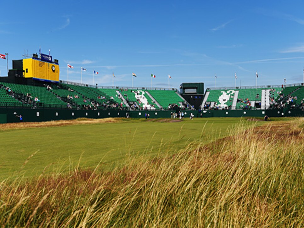 /content/dam/images/golfdigest/fullset/2015/07/20/55ad79c8add713143b429fa1_blogs-the-loop-loop-hoylake-18th-2014-518.jpg