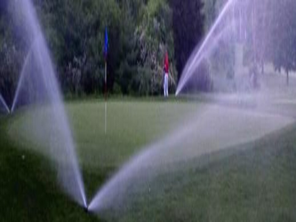 /content/dam/images/golfdigest/fullset/2015/07/20/55ad79dab01eefe207f6edff_blogs-the-loop-assets_c-2014-06-sprinklers-thumb-518x137-135708.jpg