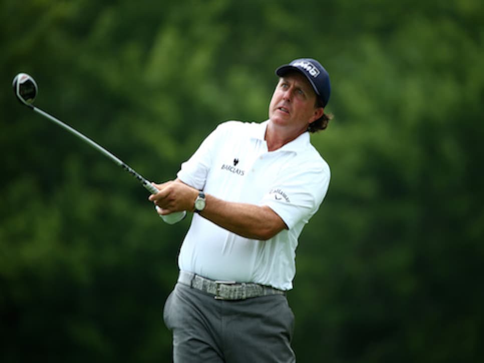 /content/dam/images/golfdigest/fullset/2015/07/20/55ad7a15b01eefe207f6f101_blogs-the-loop-assets_c-2014-08-loop-mickelsonfollow-518-thumb-518x366-137345.jpg