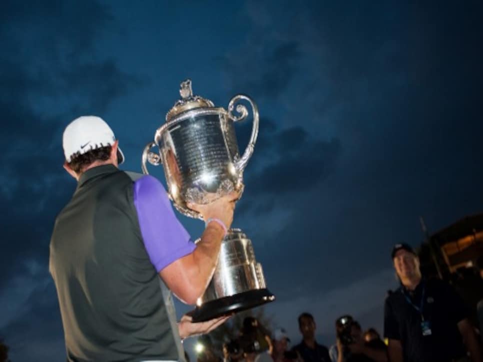 /content/dam/images/golfdigest/fullset/2015/07/20/55ad7a29add713143b42a536_blogs-the-loop-140810-rory-win-kindred-518.jpg