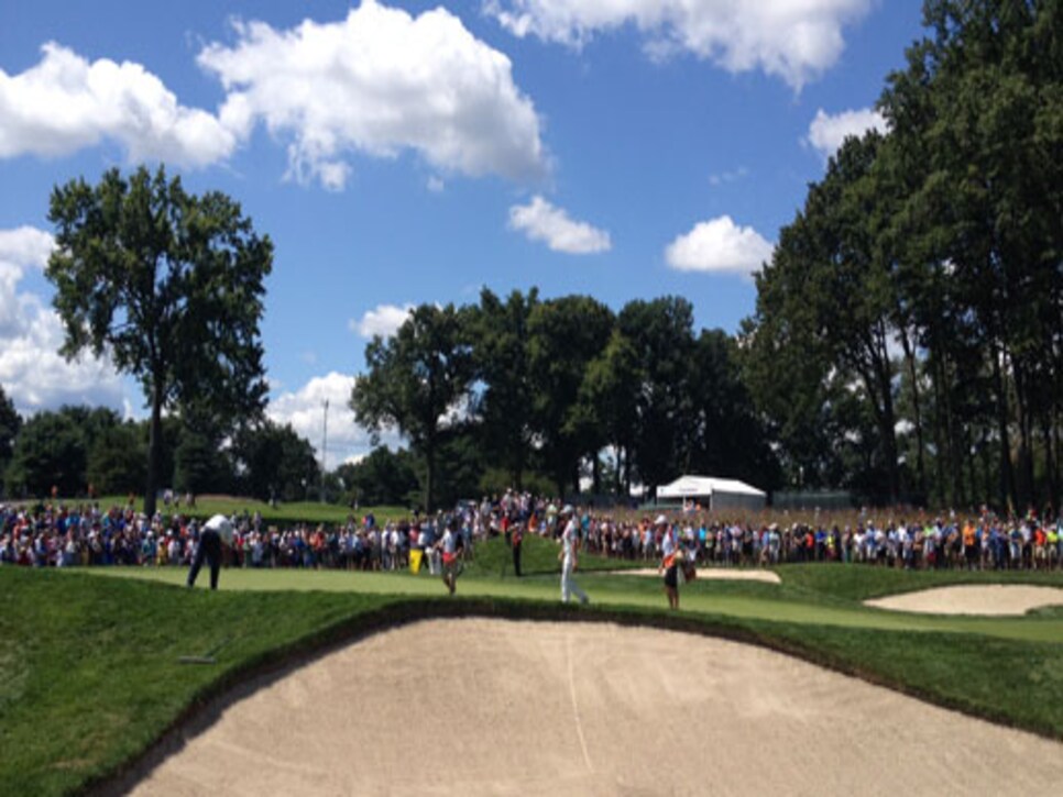 /content/dam/images/golfdigest/fullset/2015/07/20/55ad7a2aadd713143b42a544_blogs-the-loop-blog-rory-mcilroy-crowd1-0824.jpg