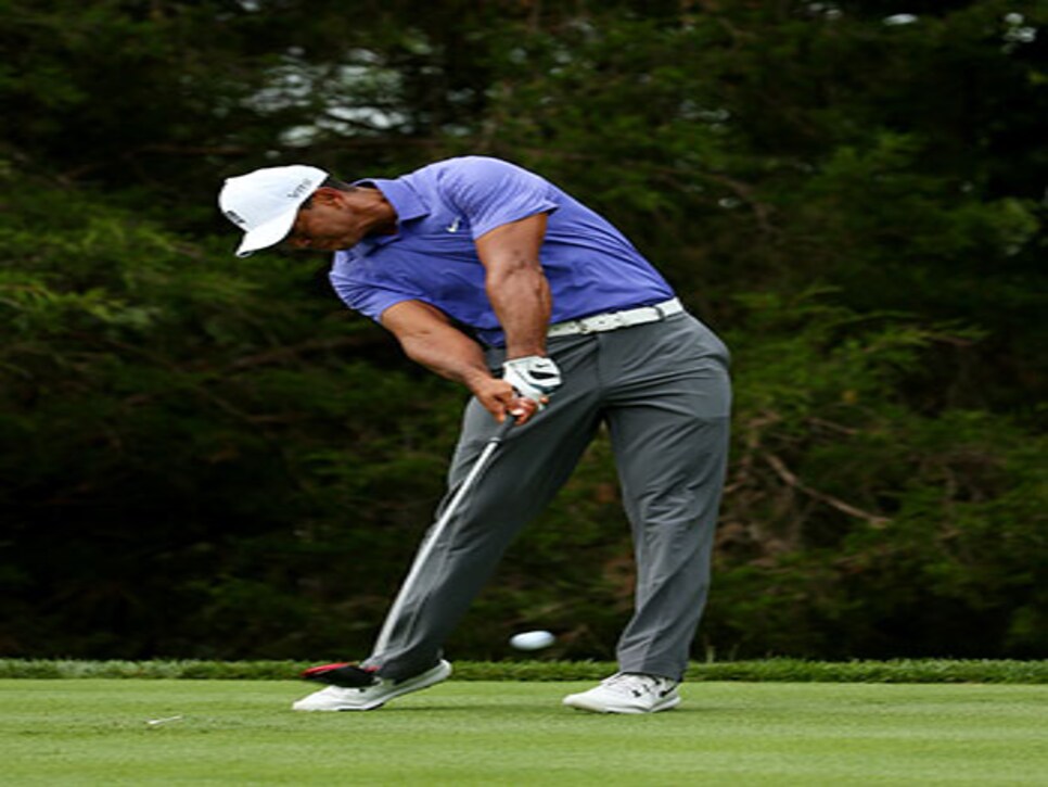 /content/dam/images/golfdigest/fullset/2015/07/20/55ad7a2fb01eefe207f6f246_blogs-the-loop-tiger-woods-driver-rudy-350.jpg