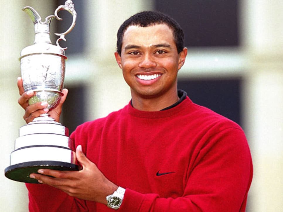 /content/dam/images/golfdigest/fullset/2015/07/20/55ad7a33b01eefe207f6f28c_blogs-the-loop-blog-tiger-woods-2000-claret-0721.jpg