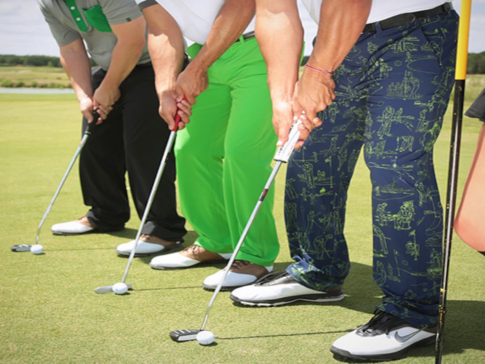 /content/dam/images/golfdigest/fullset/2015/07/20/55ad7a5cadd713143b42a806_blogs-the-loop-loop-chive-golf-pants-518.jpg