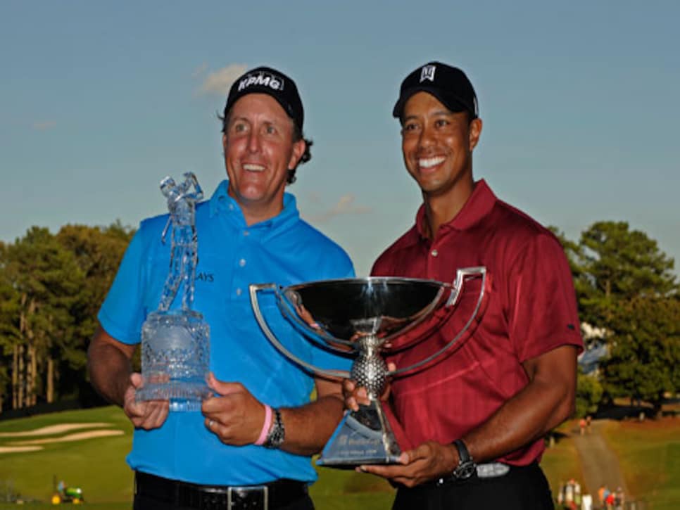 /content/dam/images/golfdigest/fullset/2015/07/20/55ad7a9ab01eefe207f6f80d_blogs-the-loop-blog-tiger-mickelson-0911.jpg