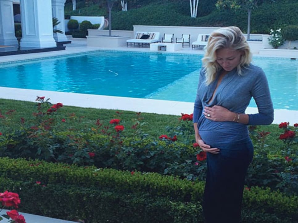 /content/dam/images/golfdigest/fullset/2015/07/20/55ad7b11b01eefe207f6fed2_blogs-the-loop-blog-paulina-pregnant-0930.jpg