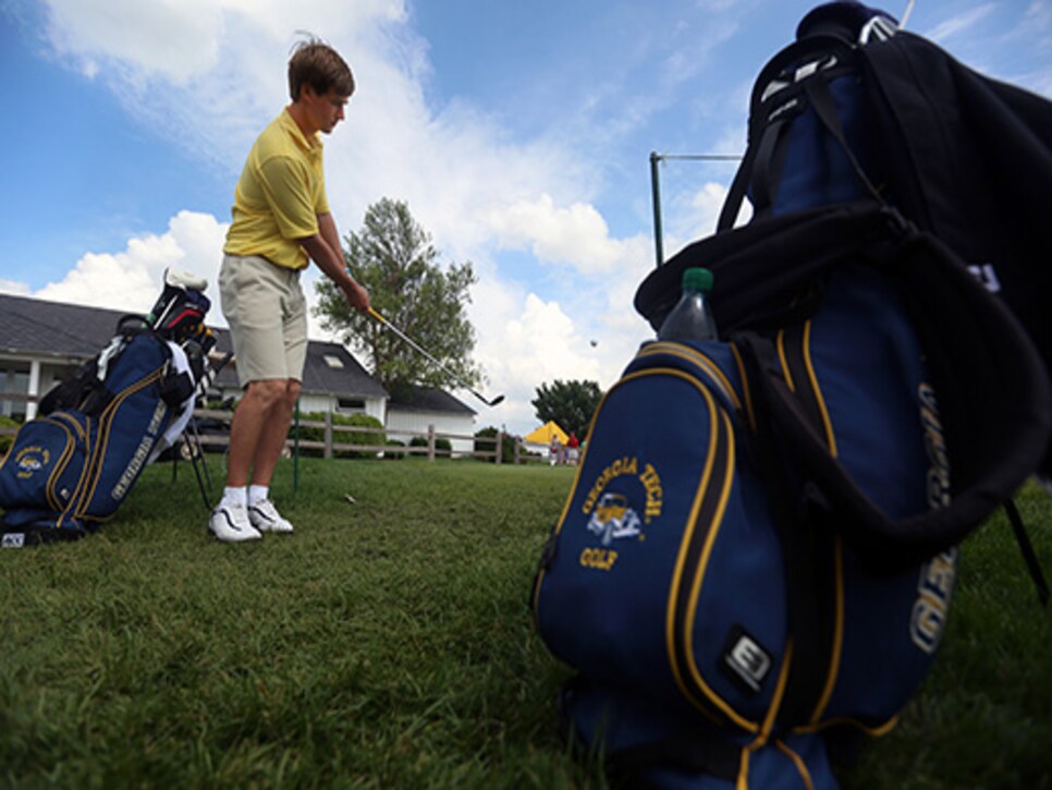 /content/dam/images/golfdigest/fullset/2015/07/20/55ad7b20b01eefe207f6ffc0_blogs-the-loop-loop-ollie-schniederjans-518.jpg