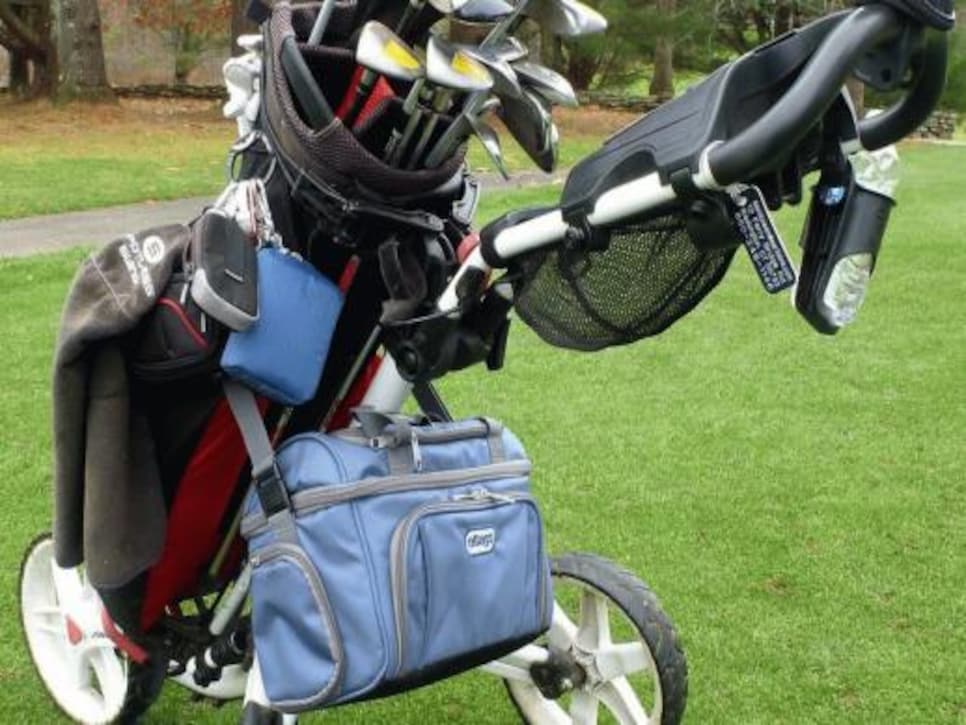 /content/dam/images/golfdigest/fullset/2015/07/20/55ad7ba6b01eefe207f70753_blogs-the-loop-assets_c-2014-11-beerbag-thumb-518x350-140065.jpg