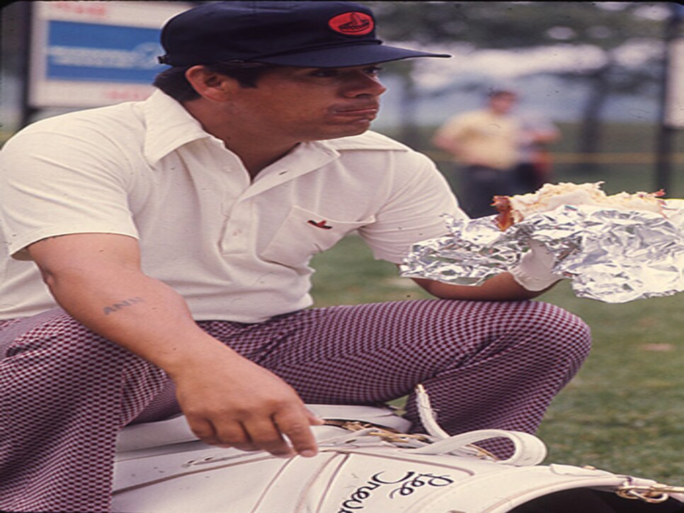 /content/dam/images/golfdigest/fullset/2015/07/20/55ad7bdcb01eefe207f70a5f_blogs-the-loop-loop-trevino-sandwich-1972-518.jpg