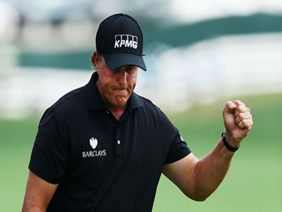 /content/dam/images/golfdigest/fullset/2015/07/20/55ad7c23b01eefe207f70e63_blogs-the-loop-assets_c-2015-01-phil-mickelson-fitness-518-thumb-518x314-141334.jpg