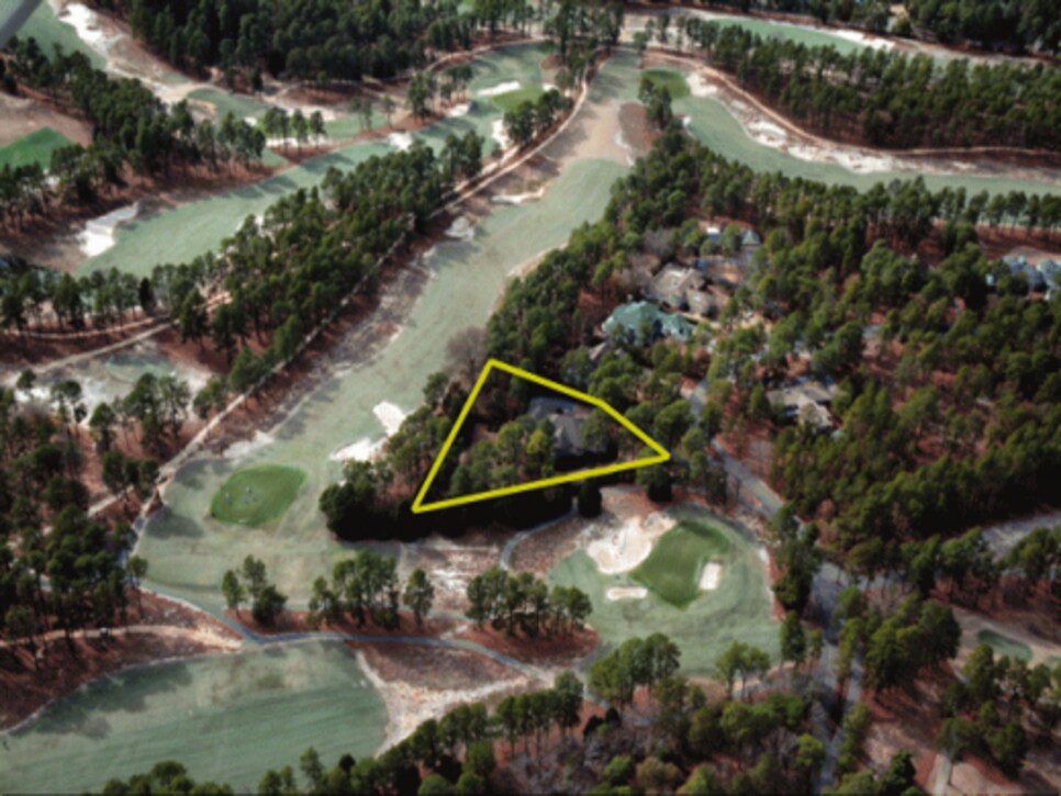 /content/dam/images/golfdigest/fullset/2015/07/20/55ad7cf0add713143b42cbd5_blogs-the-loop-assets_c-2015-04-Pinehurst_Aerial_Marked_large-thumb-520x346-157310.png