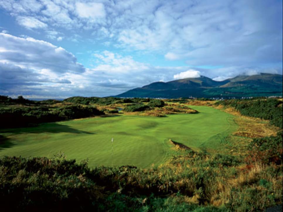 /content/dam/images/golfdigest/fullset/2015/07/20/55ad7d3bb01eefe207f71d28_blogs-the-loop-royal-county-down-560.jpg