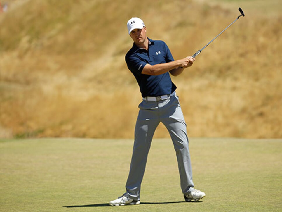 /content/dam/images/golfdigest/fullset/2015/07/20/55ad7d59b01eefe207f71ecf_blogs-the-loop-assets_c-2015-06-jordan-spieth-chambers-friday-560-thumb-560x392-158578.jpg