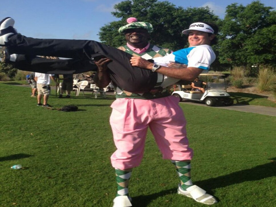 /content/dam/images/golfdigest/fullset/2015/07/20/55ad7d94b01eefe207f72217_blogs-the-loop-blog-shaq-bubba-0701.jpg