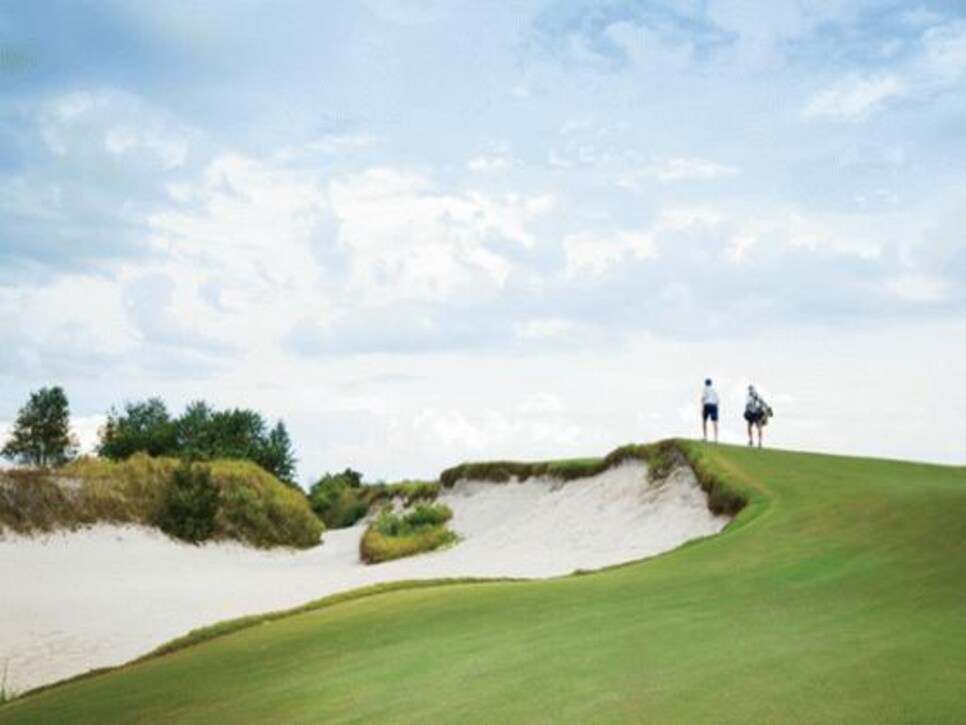 /content/dam/images/golfdigest/fullset/2015/07/20/55ad7d98b01eefe207f72248_blogs-the-loop-assets_c-2015-07-coar01-streamsong-lead-620-thumb-560x370-158855.jpg