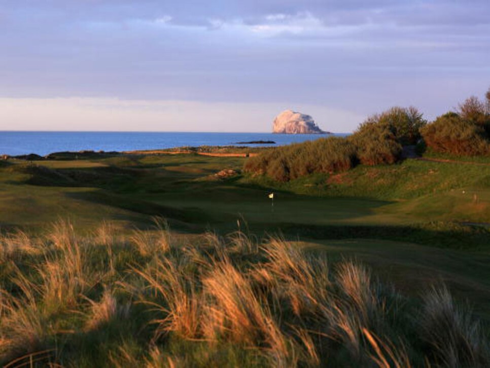 /content/dam/images/golfdigest/fullset/2015/07/20/55ad7d9badd713143b42d532_blogs-the-loop-NorthBerwick400.jpg