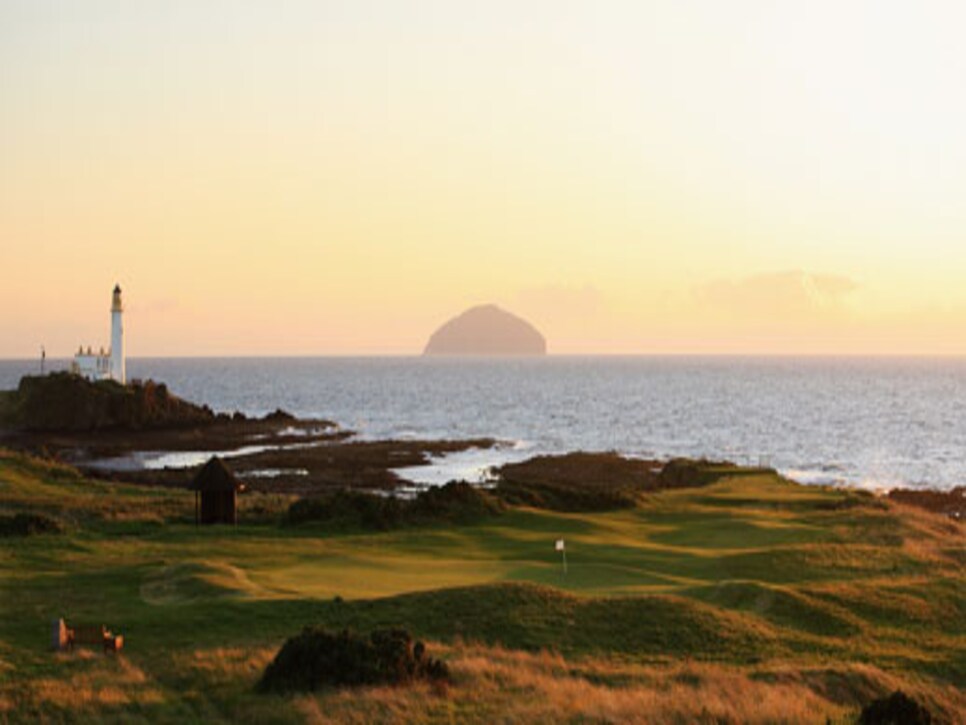 /content/dam/images/golfdigest/fullset/2015/07/20/55ad7df9add713143b42d8e5_blogs-the-loop-170715-turnberry-518.jpg