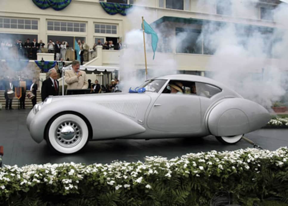 magazine-2012-09-maar21_pebble_beach_concours_carshow.jpg