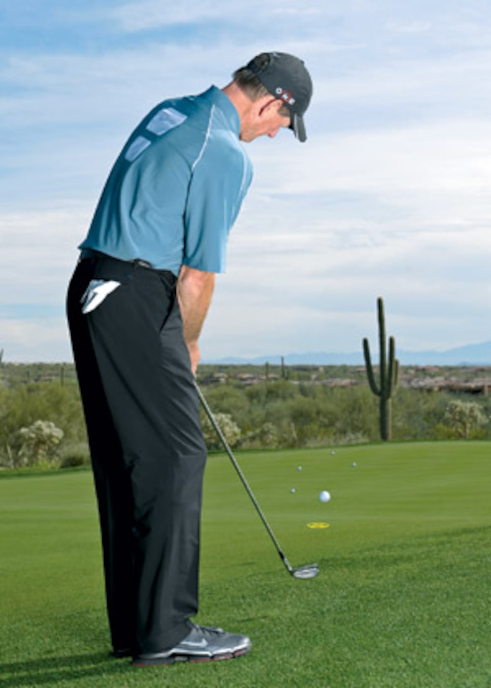 instruction-2009-09-inar01-hank-haney-chipping-practice.jpg