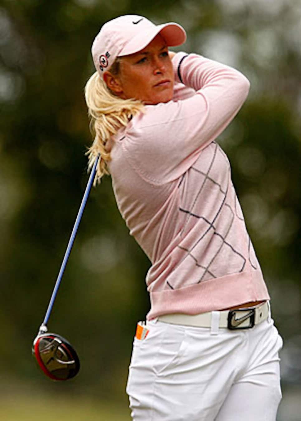 magazine-golfforwomen-gdwar01_0225_pettersen_300.jpg